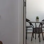 Milos * Triovászalosz