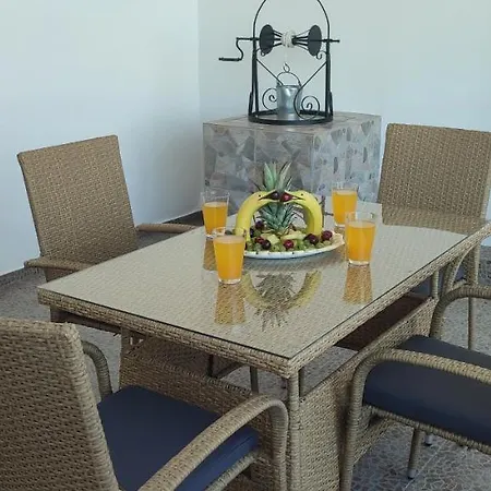 Milos Holiday home Triovasalos