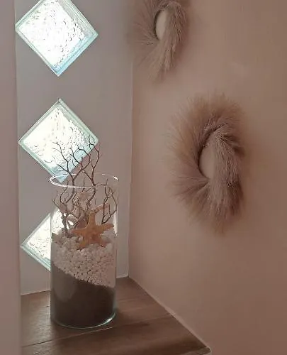 度假居 Milos Triovasálos