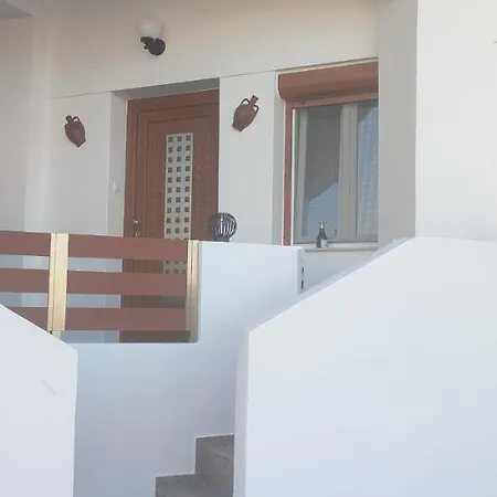 Milos * Τριοβάσαλος